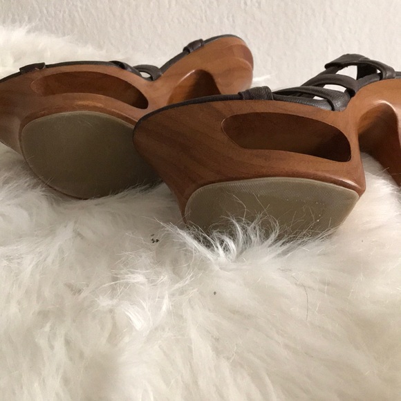 Shoes - Picture 2 of 3